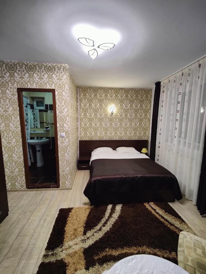 Отель Casa Adina Синая Экстерьер фото