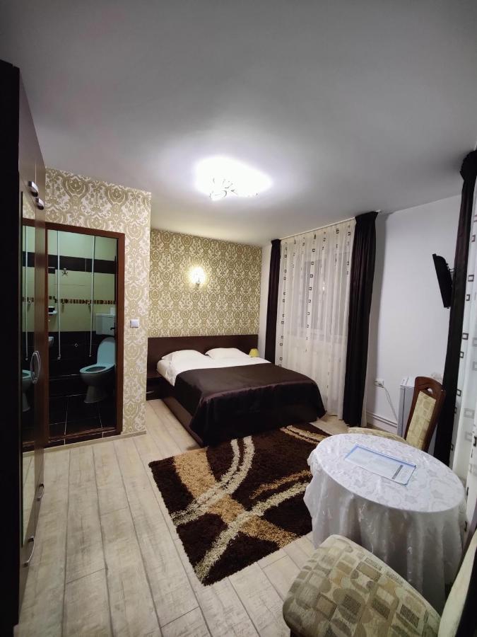Отель Casa Adina Синая Экстерьер фото